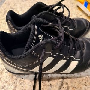 Boy baseball cleats size 2.5 Adidas